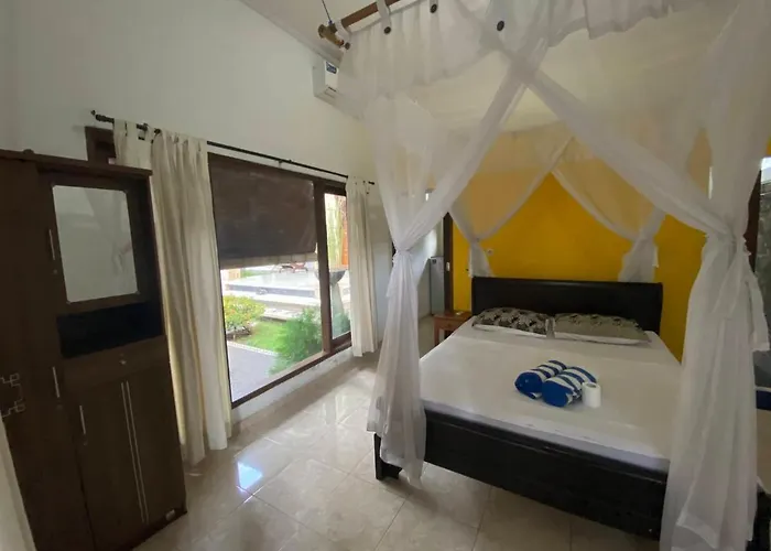 Twin Homestay Bed & Breakfast Amed
